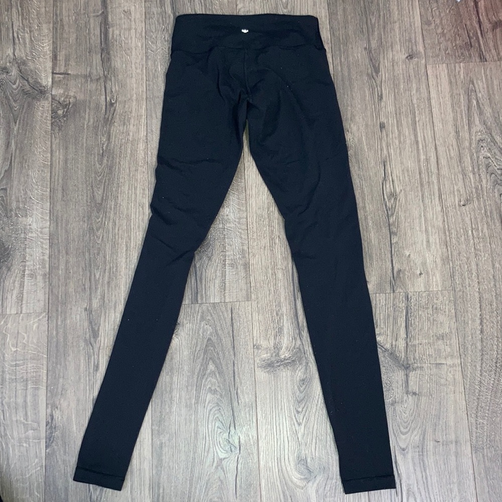 Lululemon leggings size 4